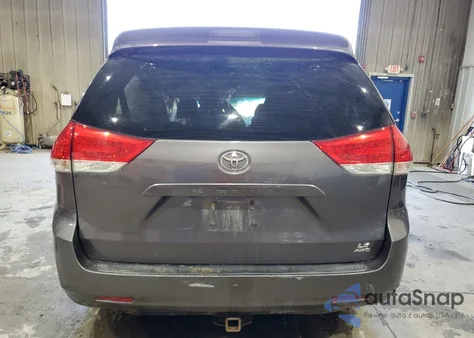 2011 Toyota Sienna Le from USA, damaged, VIN 5TDJK3DC7BS024722